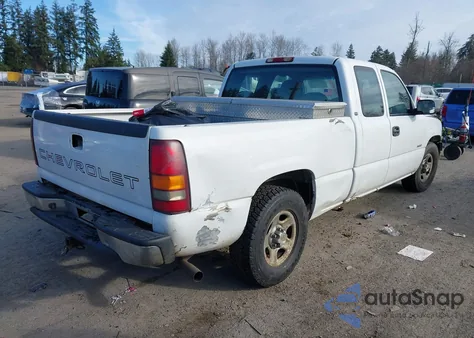 2000 Chevrolet Silverado 1500 z USA, uszkodzony, nr VIN 1GCEC19V6YZ145049